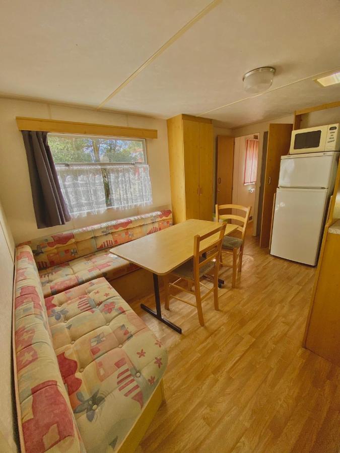 Camping Caramany, A Proximite - Perchees - Mobil-homes - Emplacements Nus Pour Camping-cars, Tentes, Caravanes *