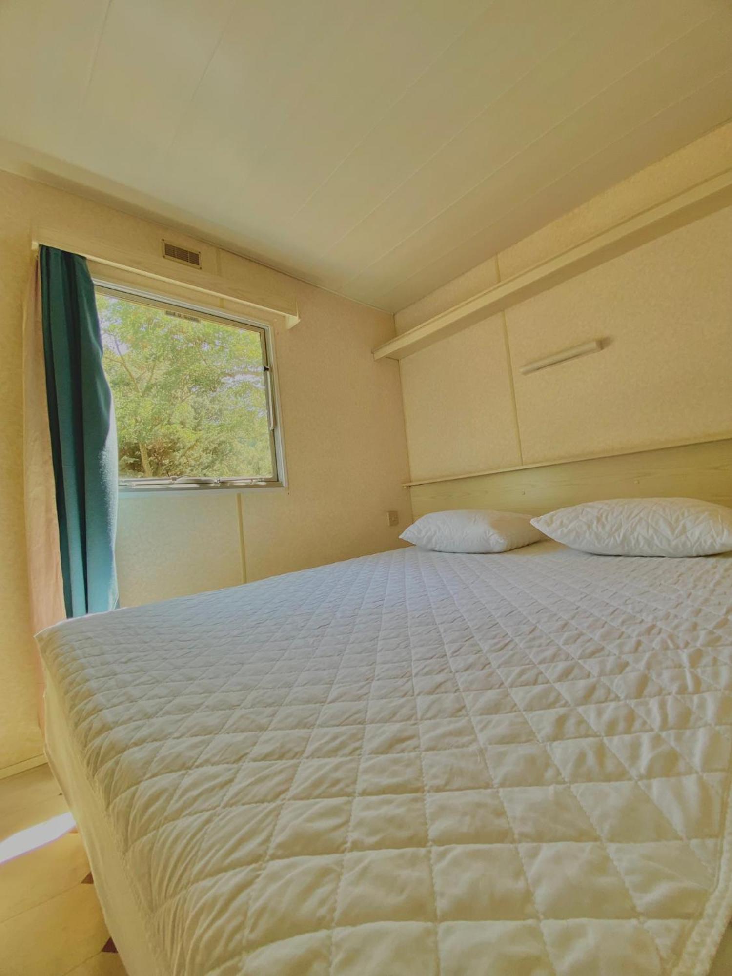 Caramany, A Proximite - Perchees - Mobil-homes - Emplacements Nus Pour Camping-cars, Tentes, Caravanes Caramany
