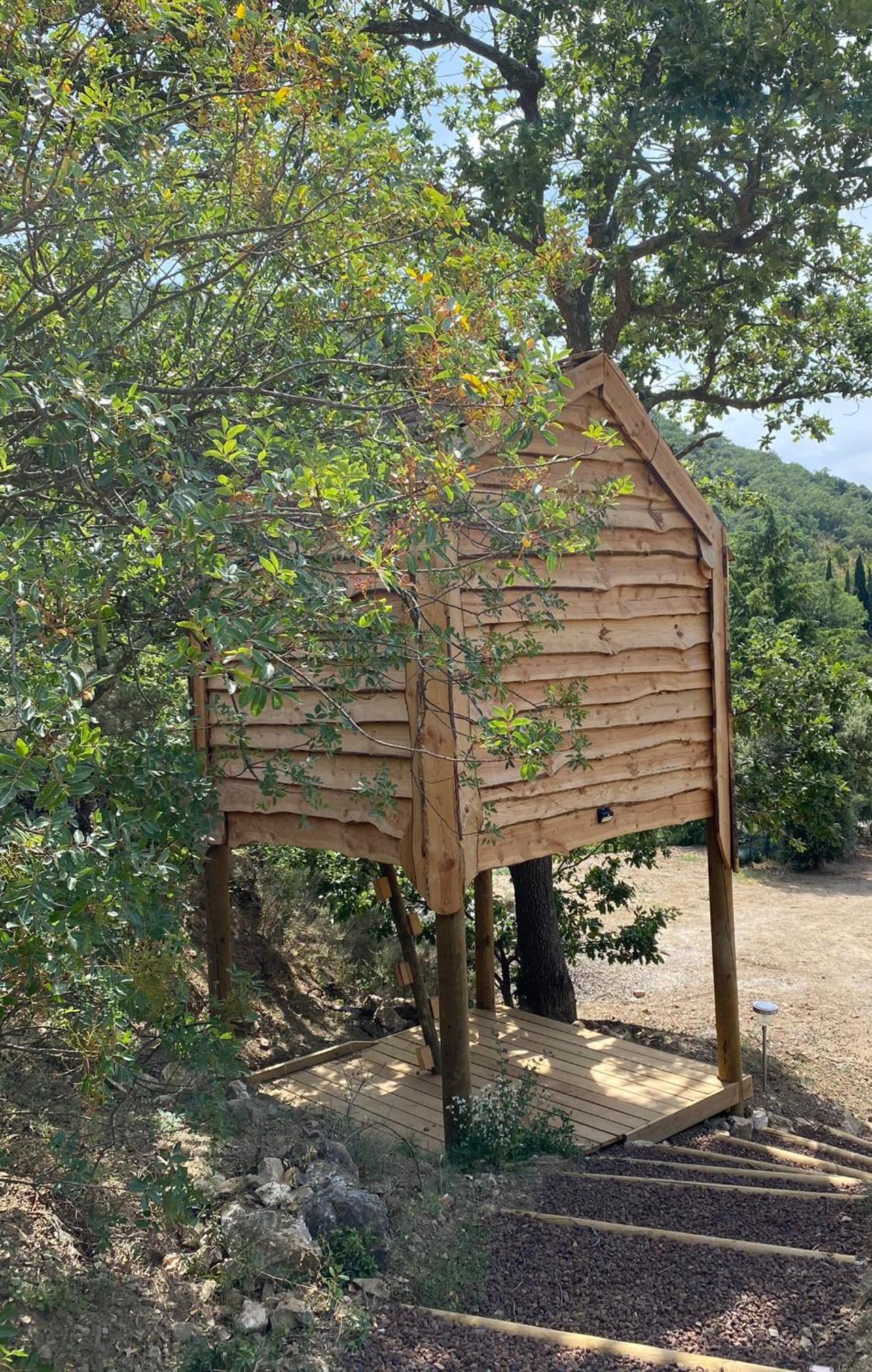 Caramany, A Proximite - Perchees - Mobil-homes - Emplacements Nus Pour Camping-cars, Tentes, Caravanes