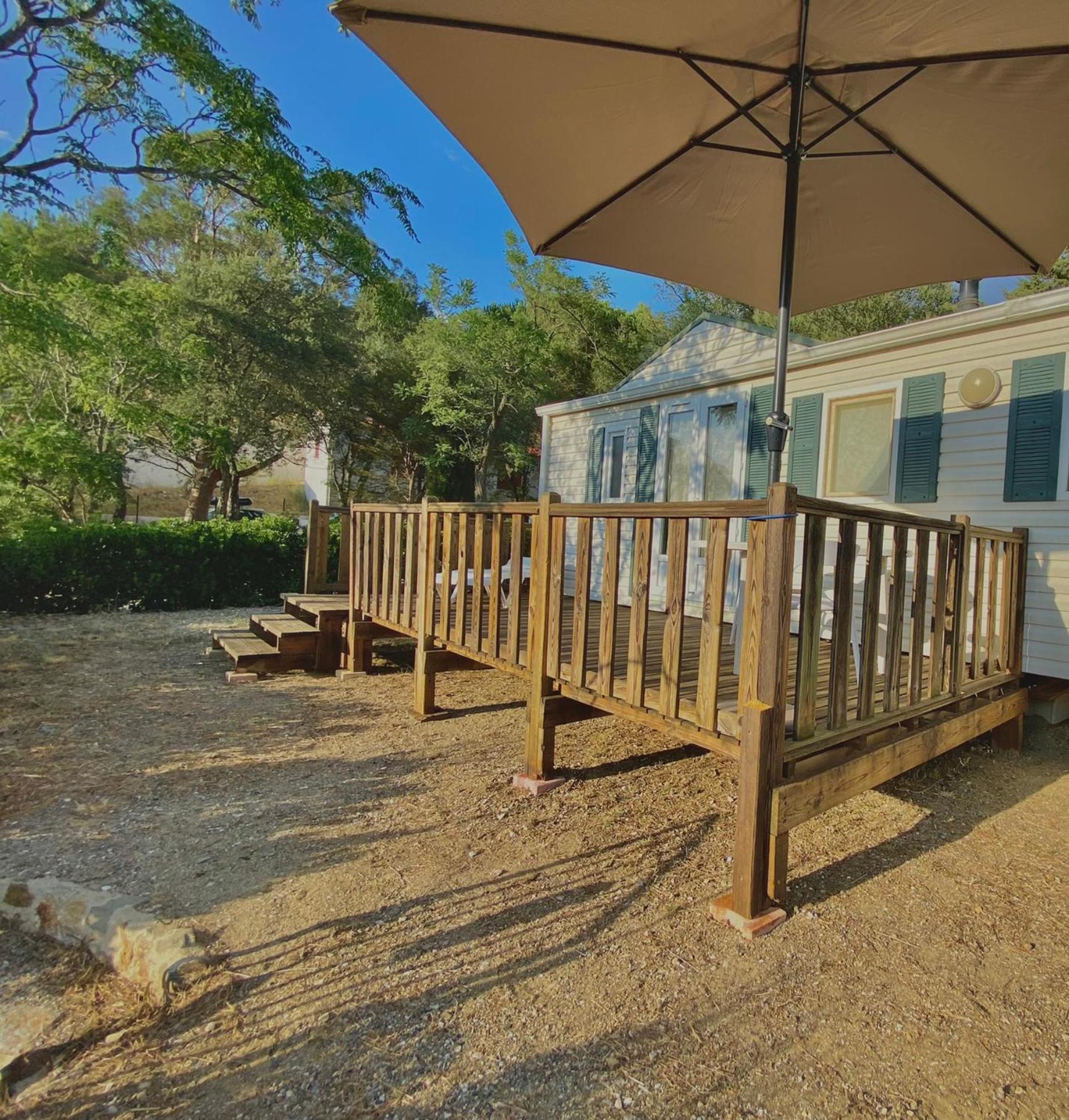 Caramany, A Proximite - Perchees - Mobil-homes - Emplacements Nus Pour Camping-cars, Tentes, Caravanes Camping
